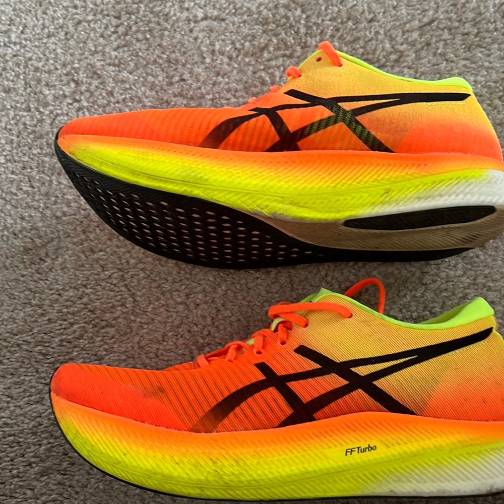 ASICS metasky